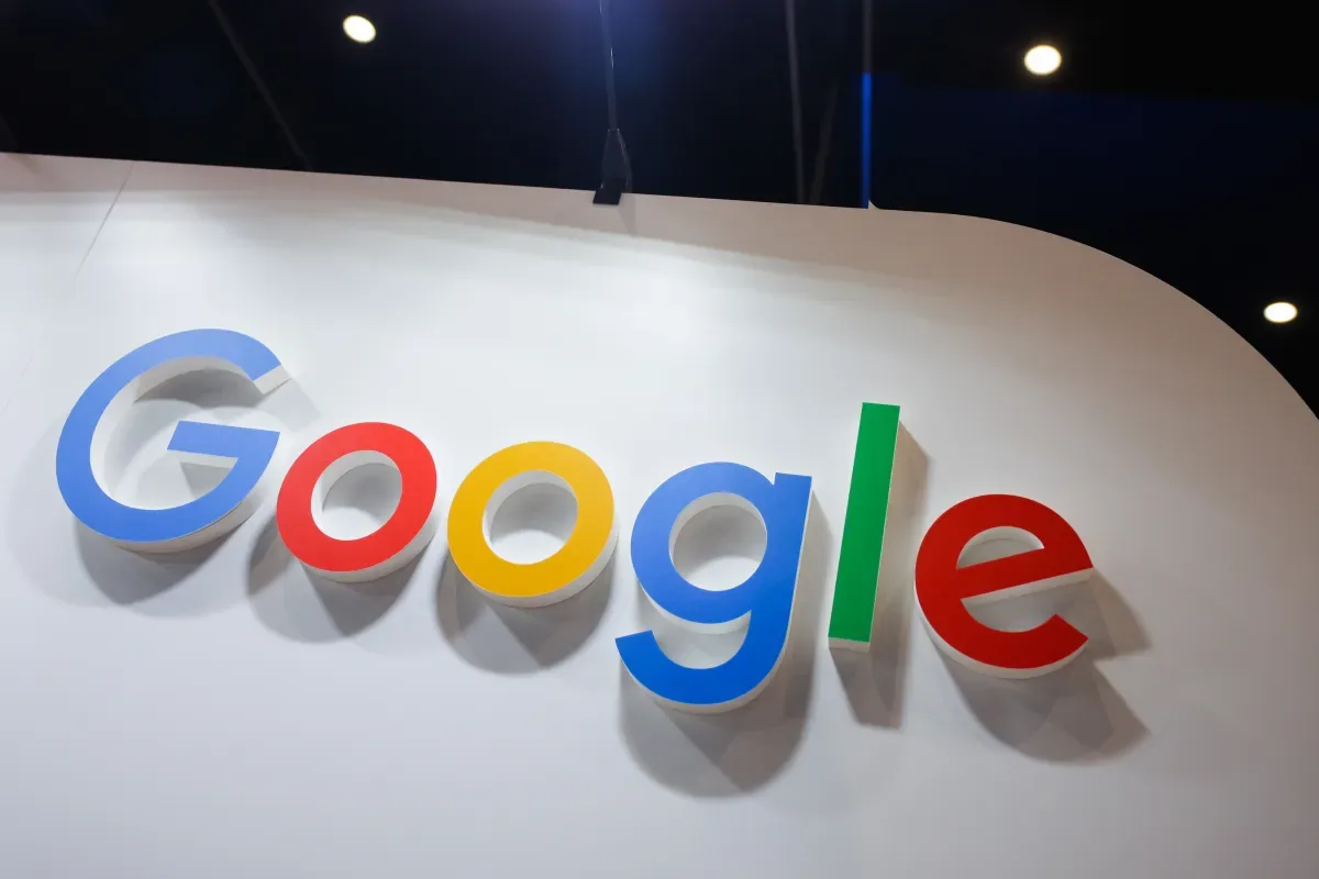 Google выводит рекламу в AI-поиске на мировые рынки