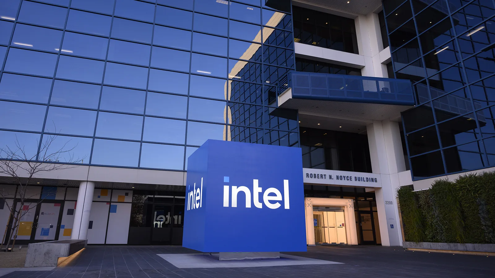 Intel and Broadcom CEOs warn capital may limit AI growth