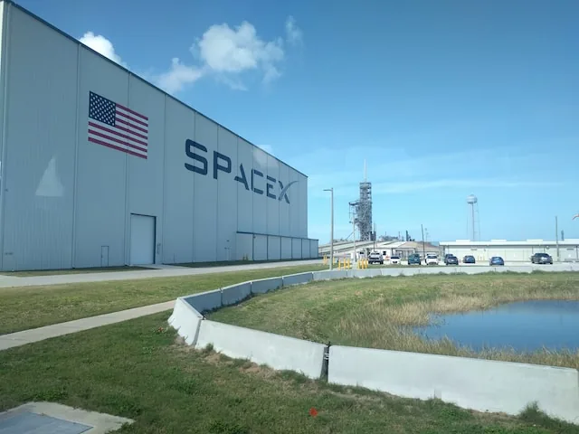 SpaceX выпустила Grok 4.7 с длительной обработкой задач и новыми защитами
